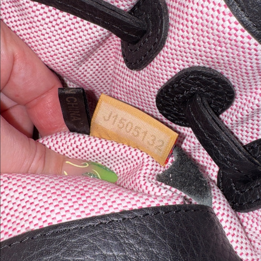Dooney & Bourke Small Chiara Black Pebble Grain Leather Shoulder Bag - Picture 9 of 9